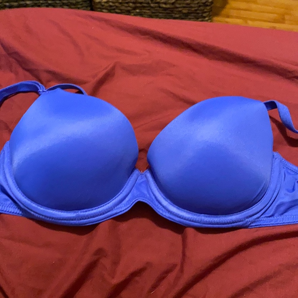 Pink Victoria Secret bra